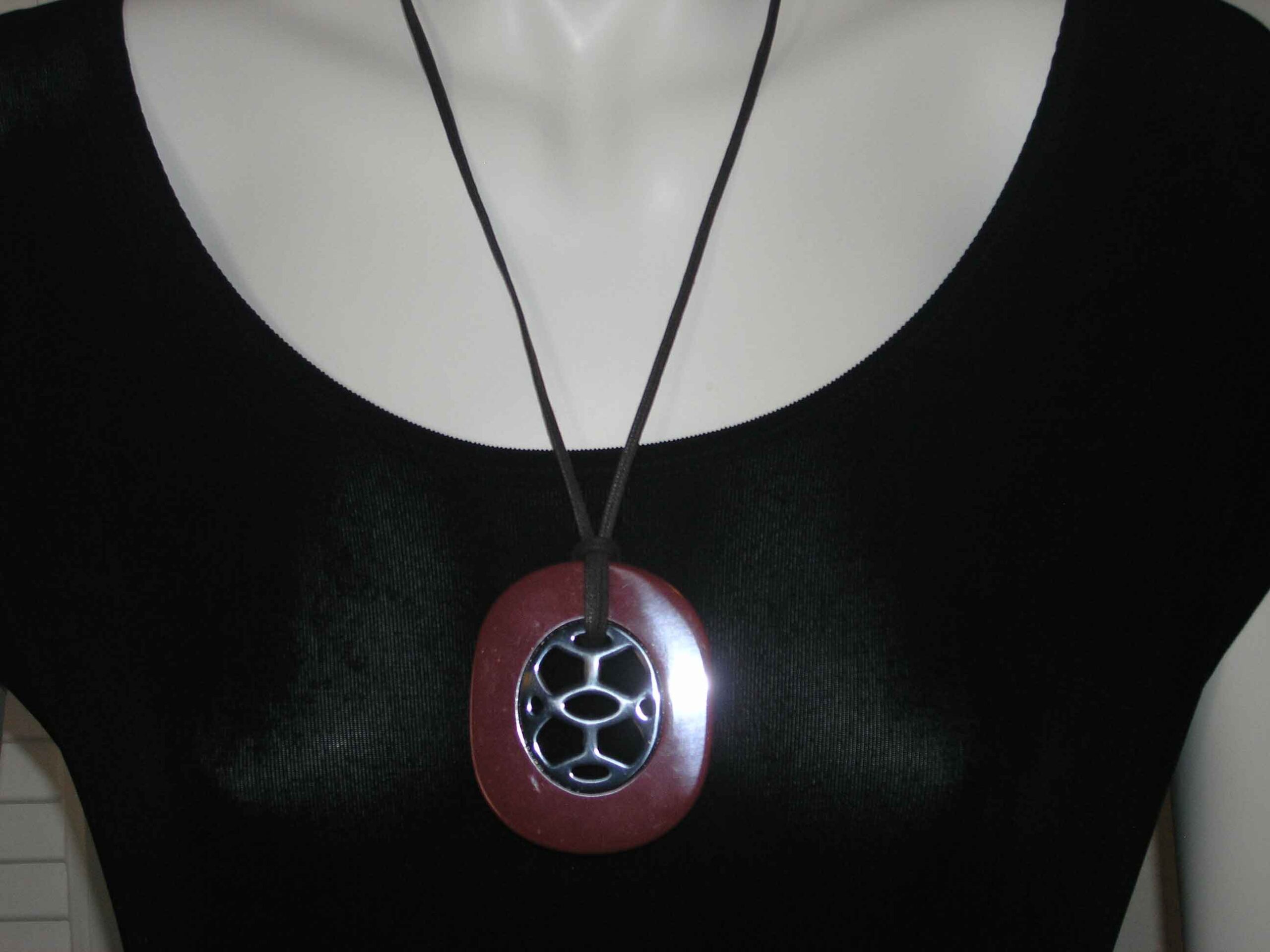 Lift Hermes Pendant Burgundy
