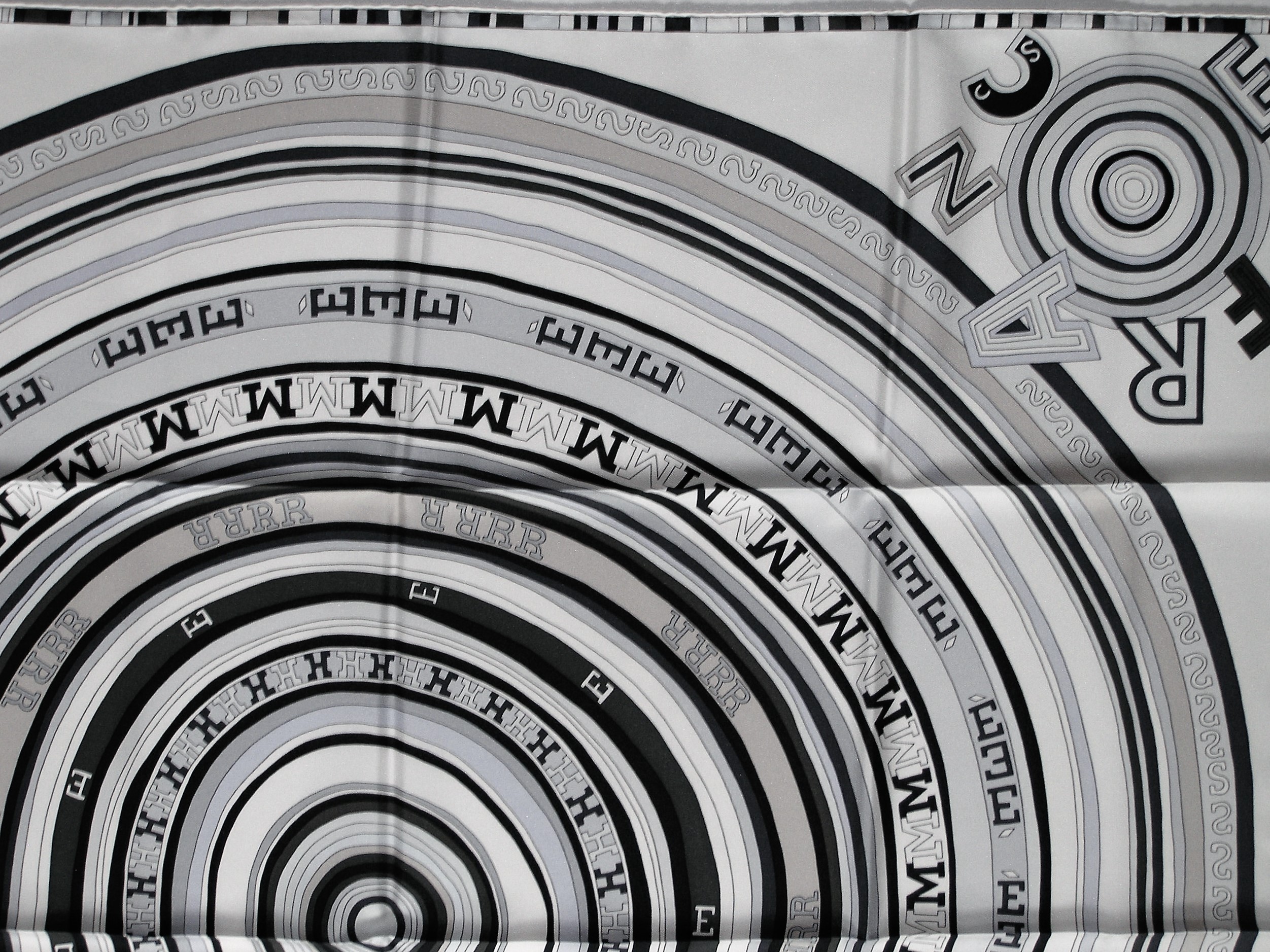Tohu Bohu Hermes Scarf 2004 Claudia Stuhlhofer-Mayr
