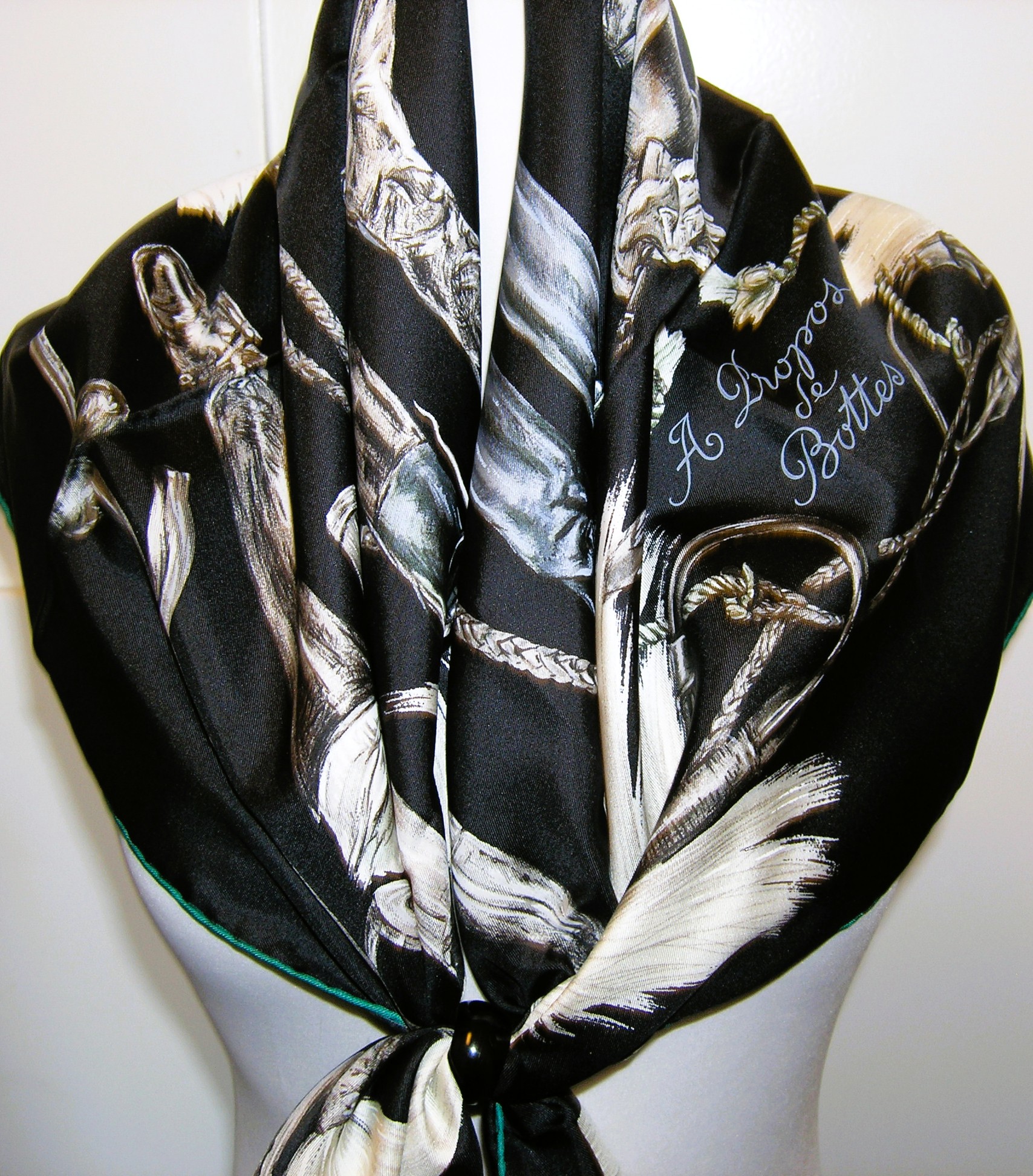 A Propos de Bottes Hermes Scarf