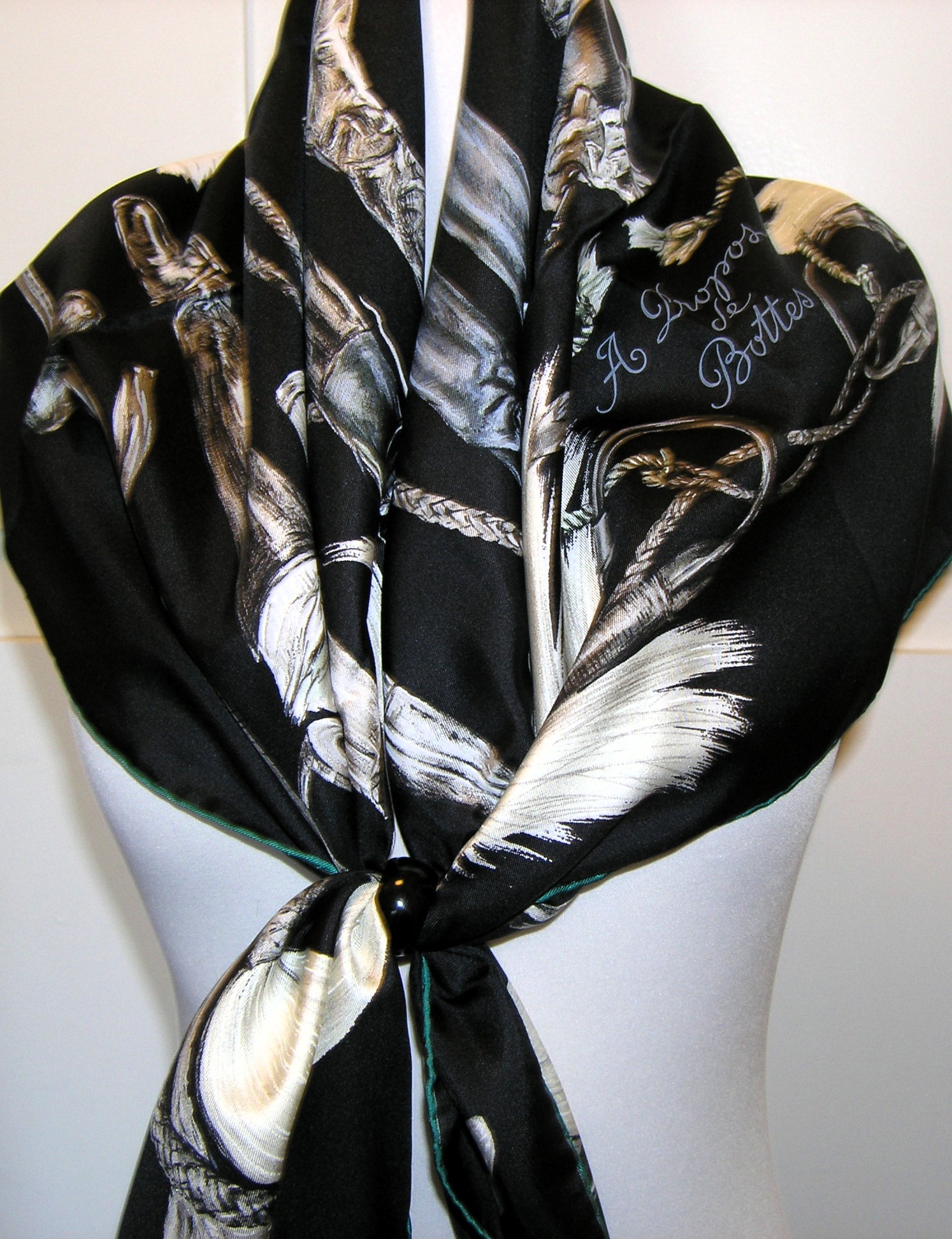 A Propos de Bottes Hermes Scarf