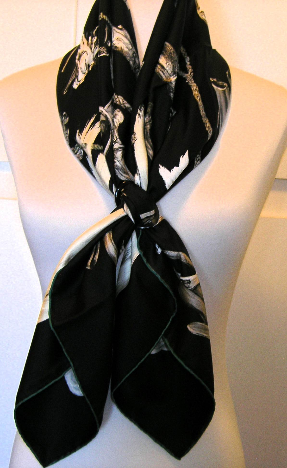 A Propos de Bottes Hermes Scarf